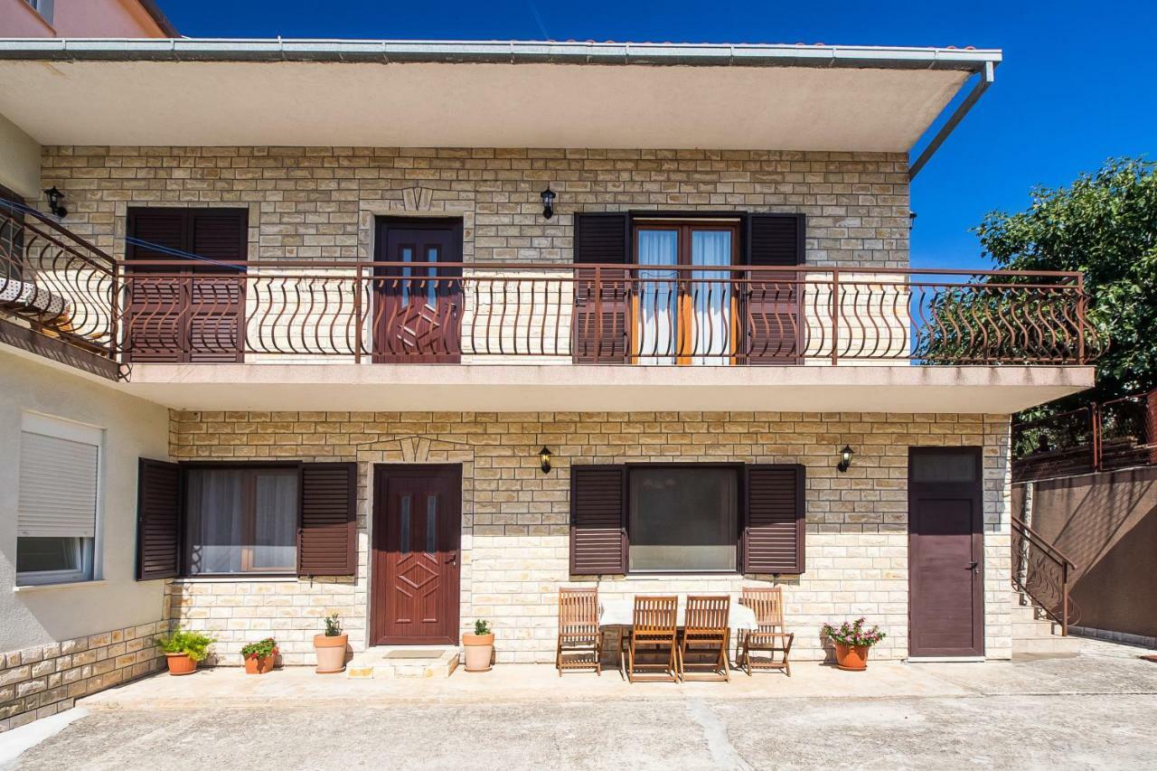 Apartment Olivera Traù Esterno foto