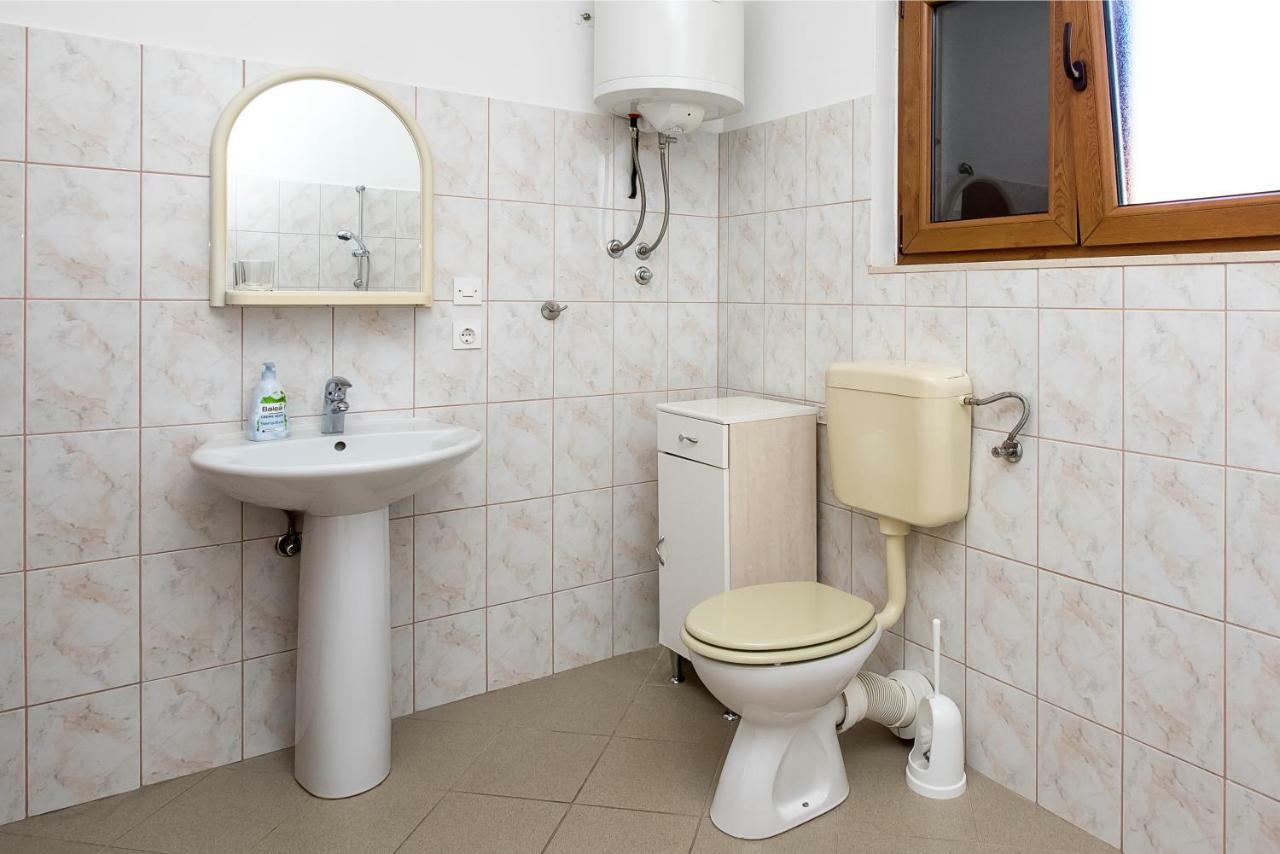 Apartment Olivera Traù Esterno foto