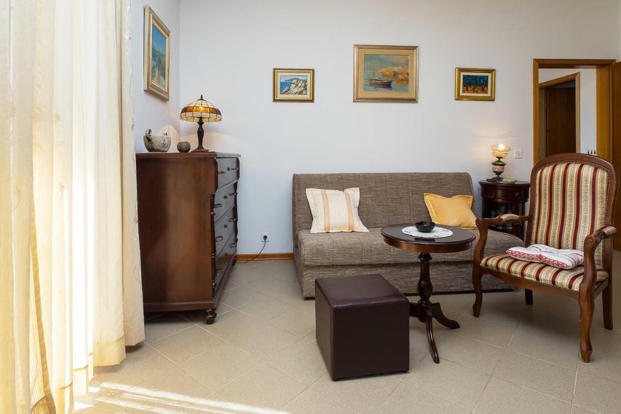 Apartment Olivera Traù Esterno foto